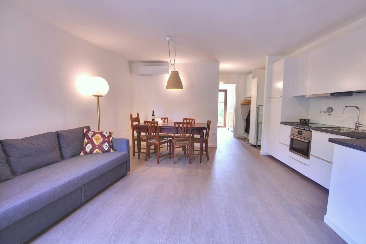 La Briciola Apartment Sirmione Bagian luar foto